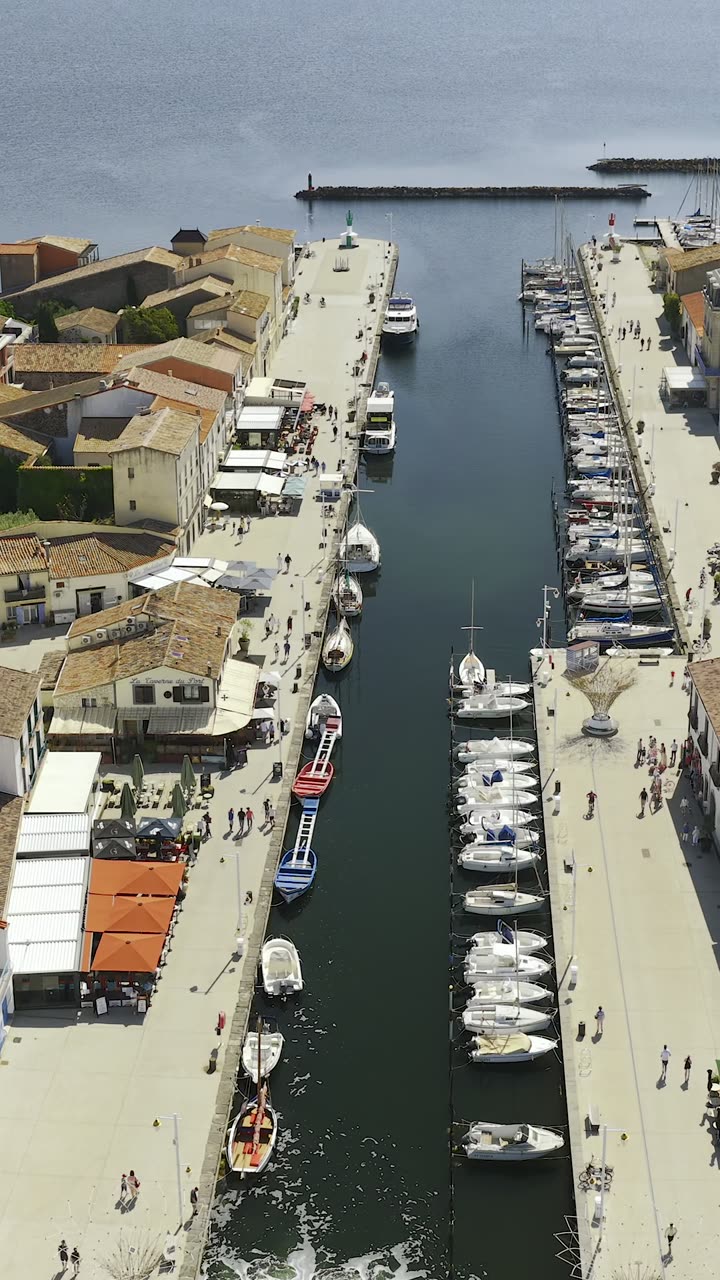 Brasserie O'Soleil sur le port de Marseillan